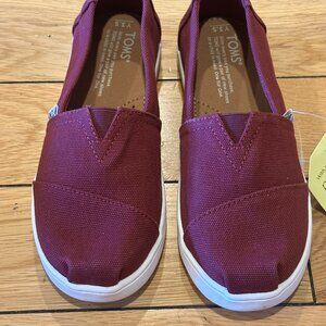 NWT Toms Burgundy Sz. 3.5
